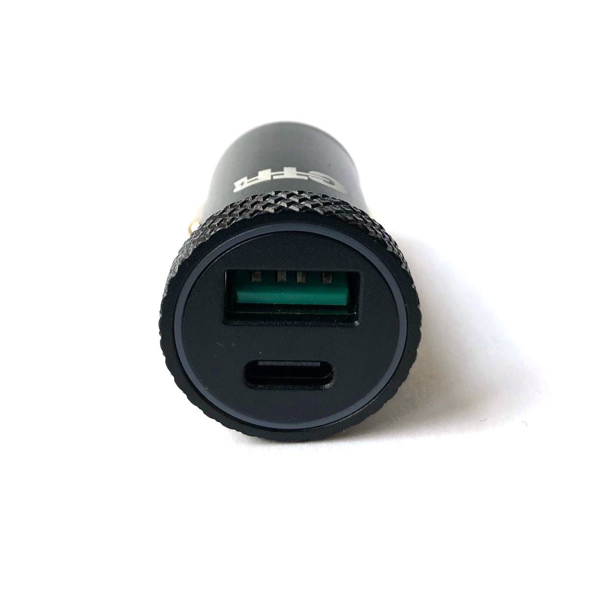 Embout adaptateur pour allume cigare avec prise USB